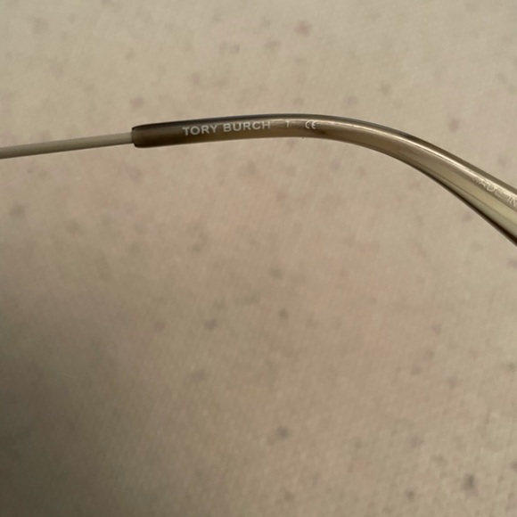 Tory Burch sunglasses - Picture 9 of 10